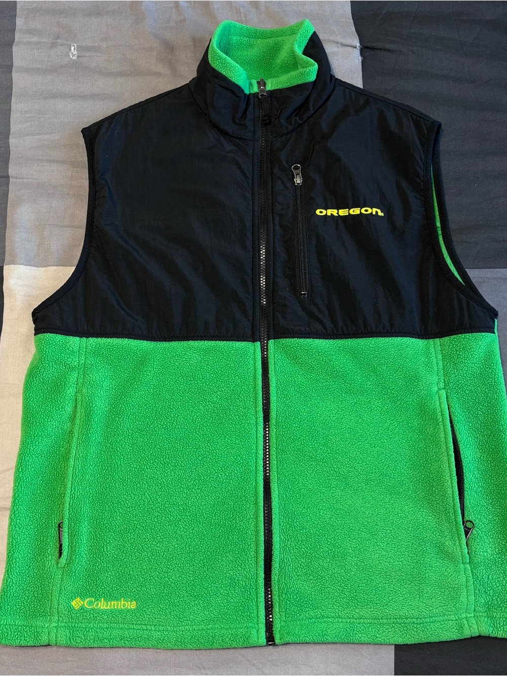 Oregon Ducks Columbia Fleece Vest Large